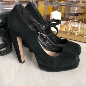 Dolce Vita curved suede heels